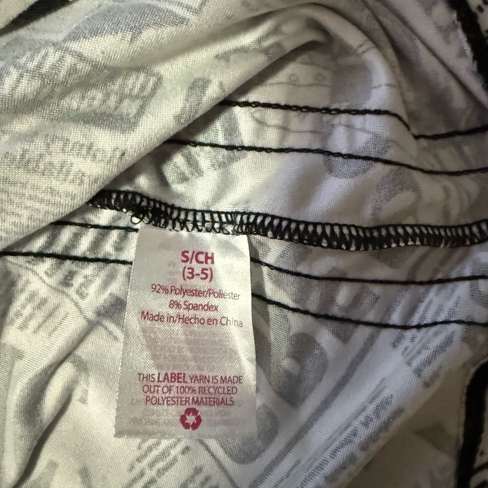 Hooded Chic Black and White Newspaper Print Dress - Picture 5 of 6